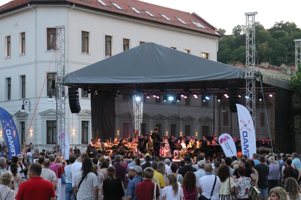 Parteneriat pentru cultură cu FILARMONICA Brașov 2 Parteneriat pentru cultură cu FILARMONICA Brașov